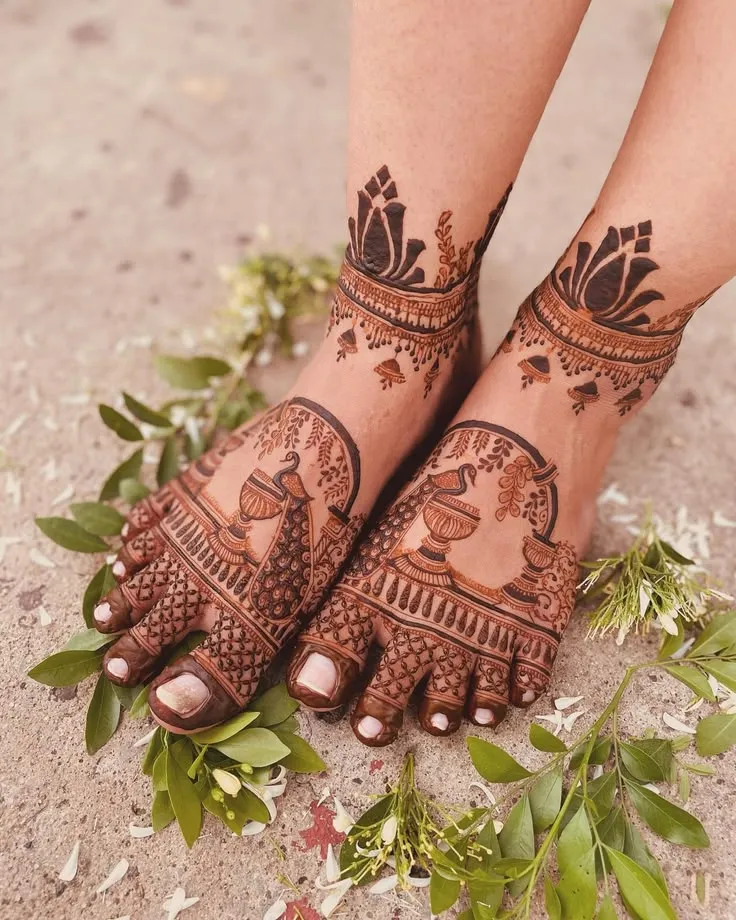Beautiful feet mehandi design 8